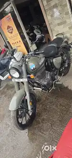 The Bike Zone Nashik Sarda circle with exchange offer available loan