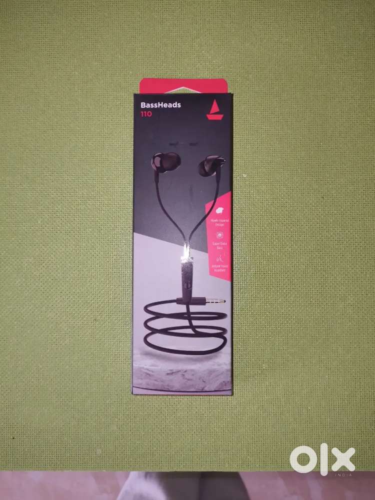Boat basshead 110 headphones