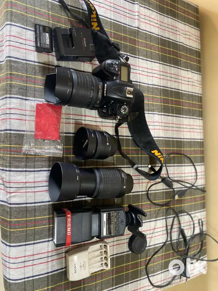 Nikon D700 DSLR and Kit accessories