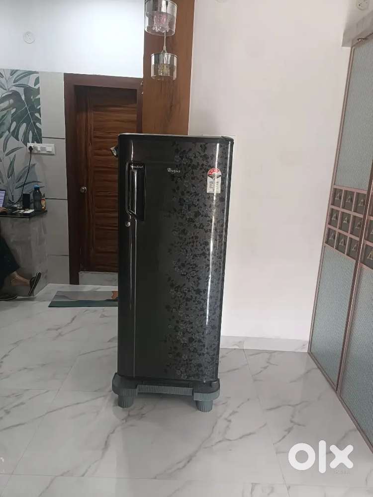 Whirlpool 245 litres single door