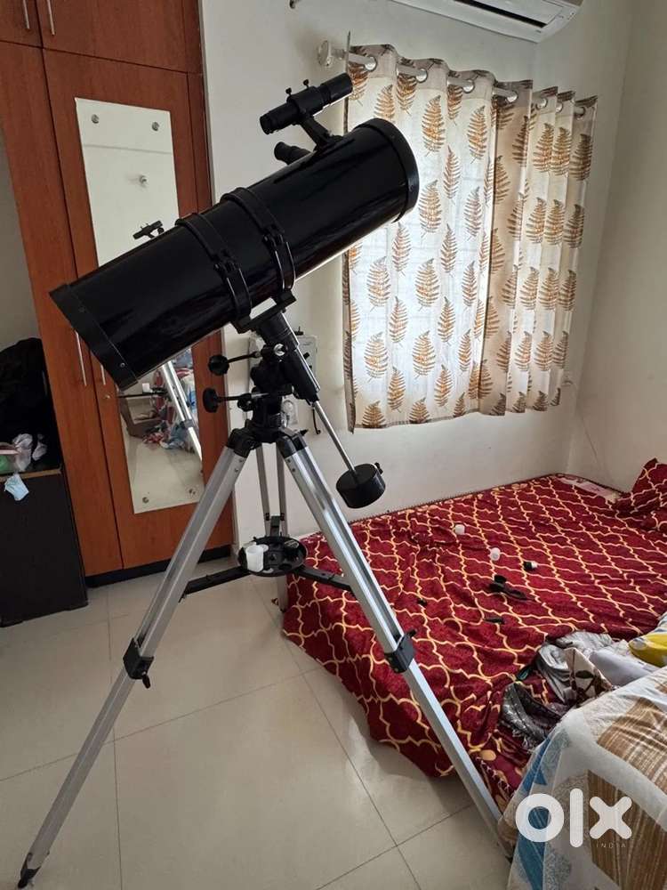Newtonian Reflector Telescope 150/750FL with Solod tripod