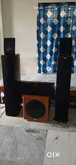 Polk audio 5.1 speakers package. Tower center surround  subwoofer
