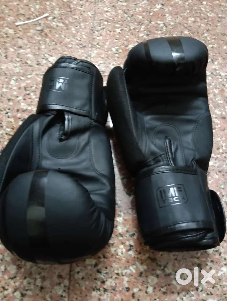 Me phle boxing jaata thha wab liye thhe15din phle hi khareede naye hai