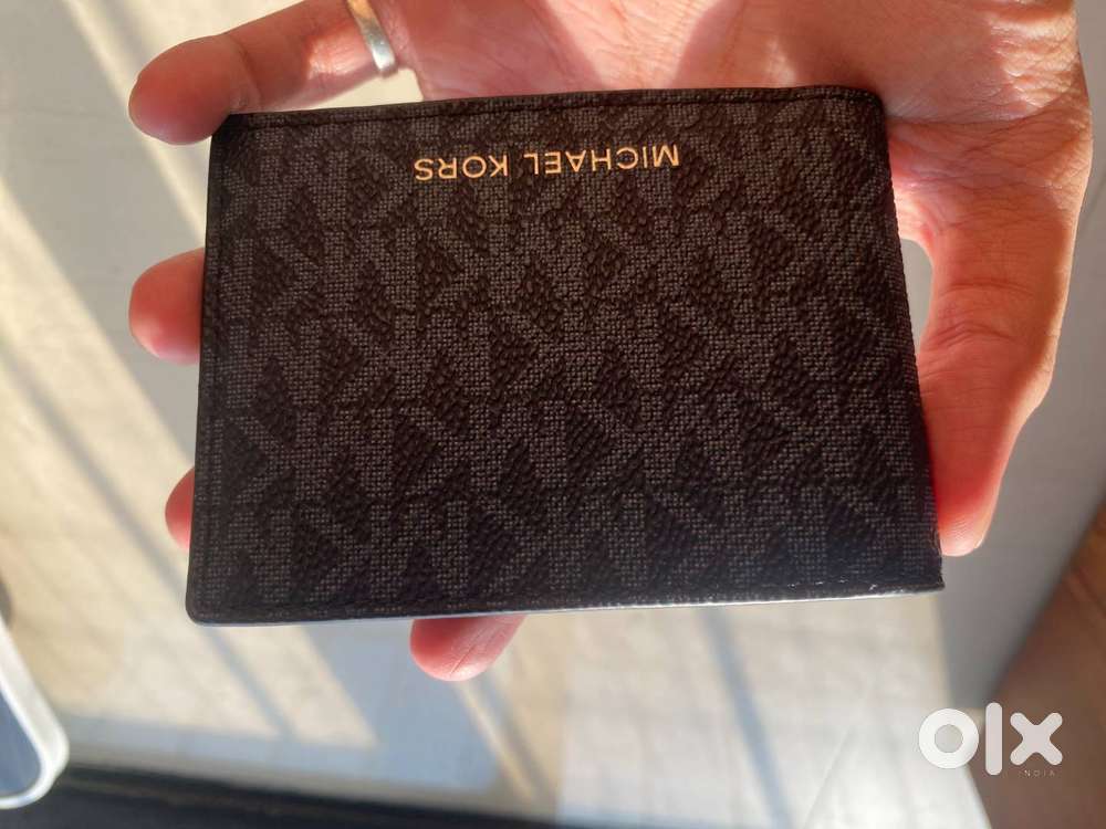 Micheal kors card case