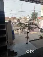Tundla haiby pr ak hall khli hi rent ke liye