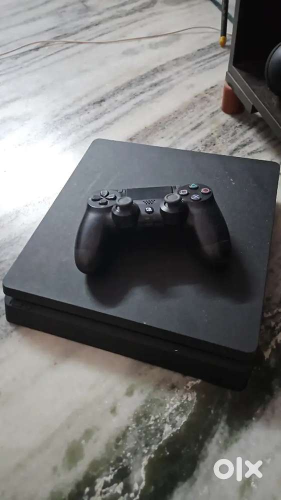 Ps4 in immaculate condition
