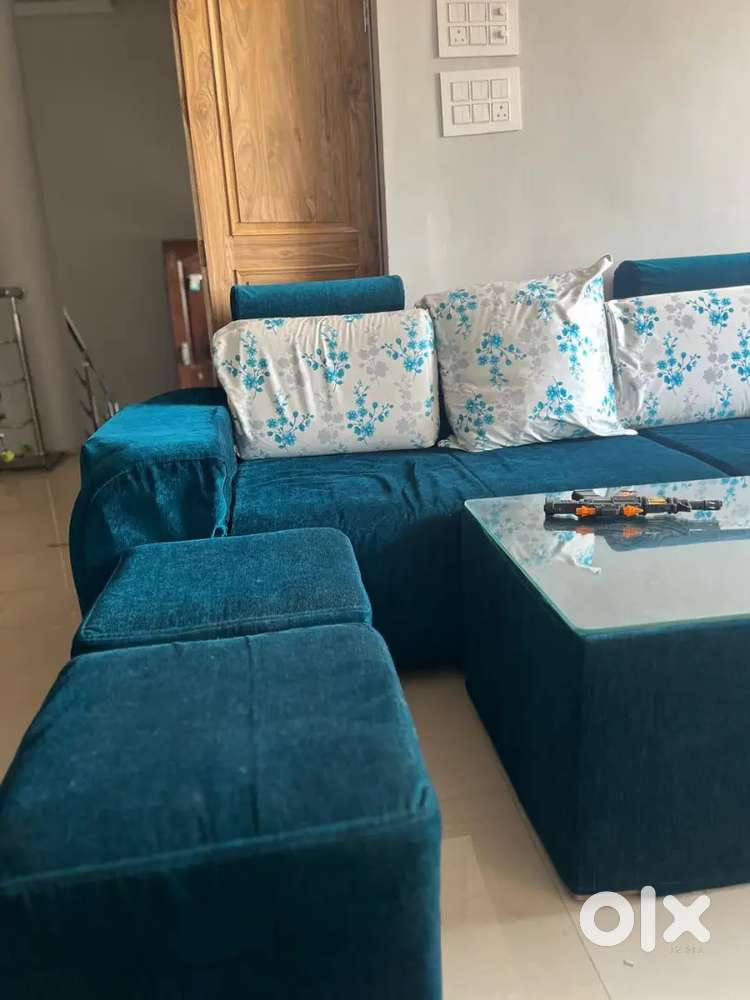 Drawing room sofa set