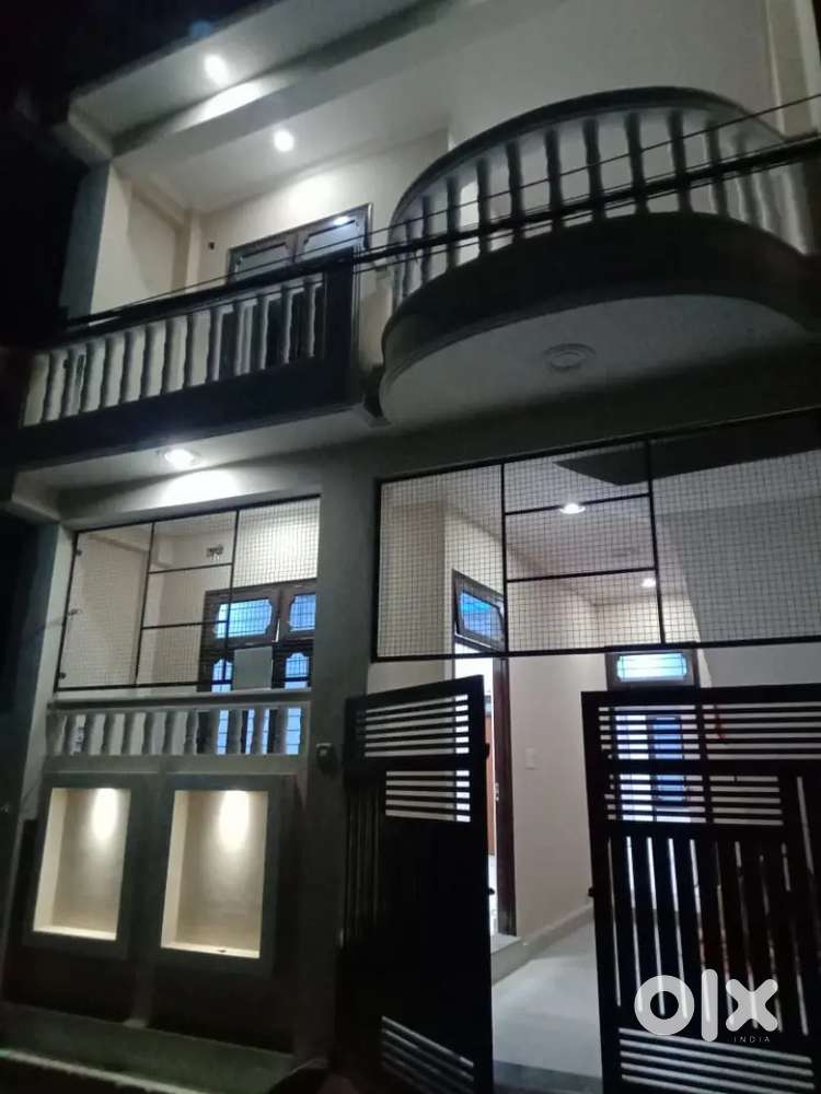 Single story house rent chinhat family only