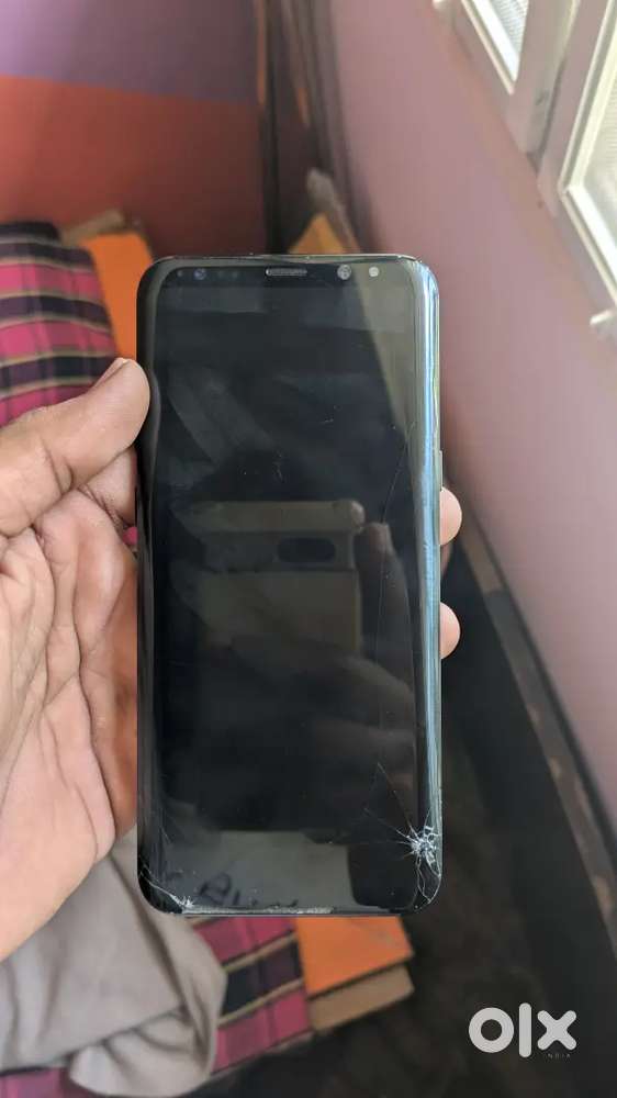 Samsung S8+( 6..64 ) storage