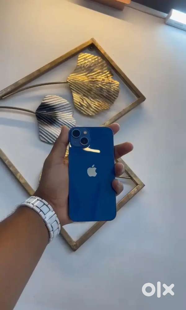 iPhone 13 blue colour
