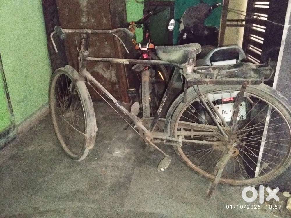Bas gandi ho rakhhi hai 6 mahine se rakhhi hai, dhote hi saaf ho jaygi