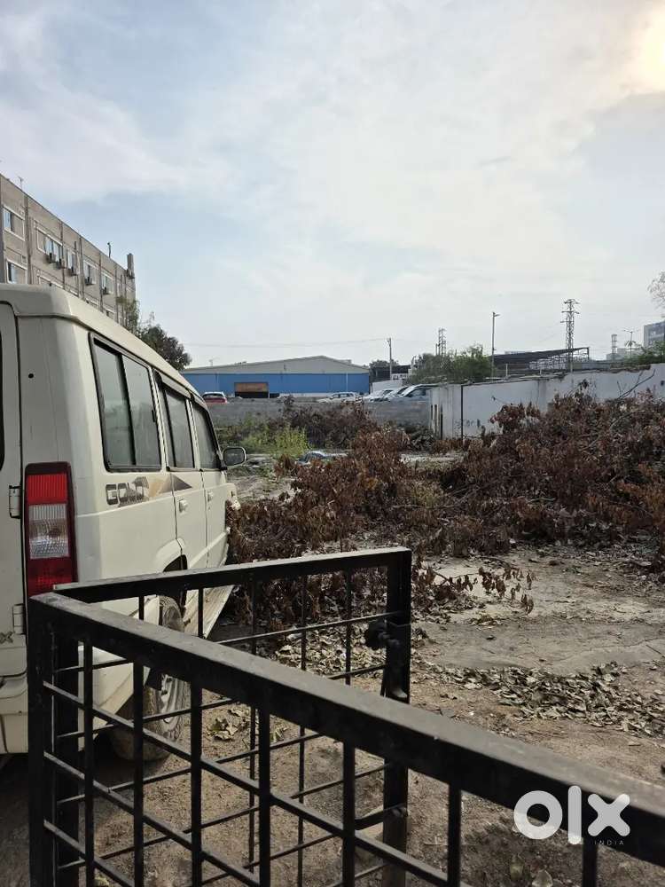 1100syards for rent in madhapur