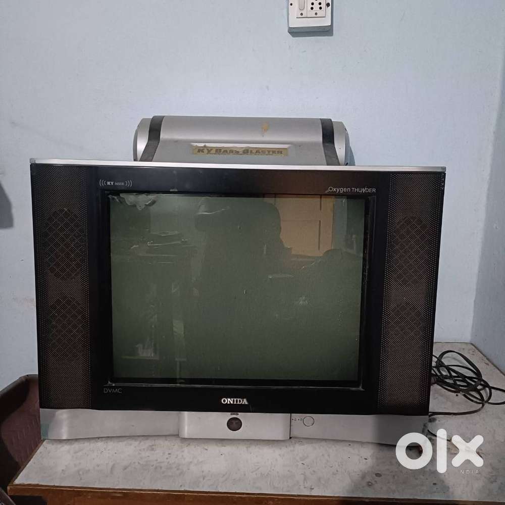 ONIDA TV with ky Bass Blaster Oxygen thunder DVMC . colour TV