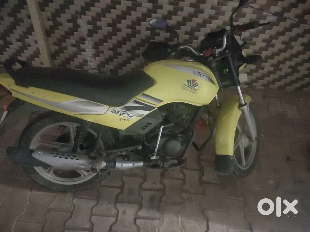 Single hand used, ghar pe gadi and scooty hai is liye bach rha hu