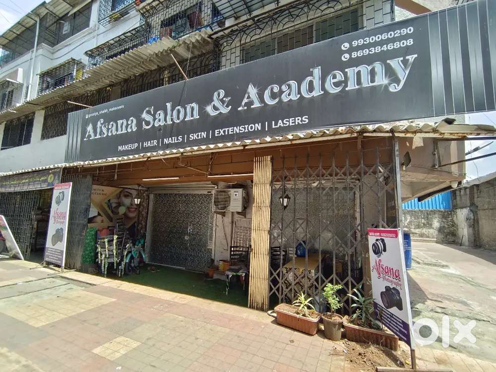 3 Shops for sale