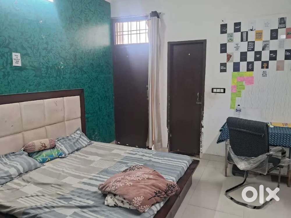 Need a girl flatmate 1 room available in 3bhk