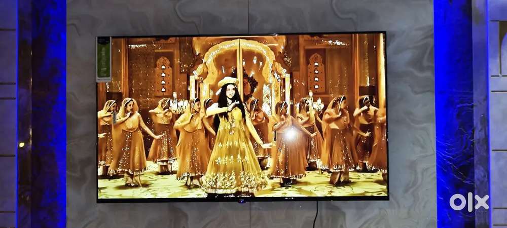 Brand new led smart 43 inch with warranty installation