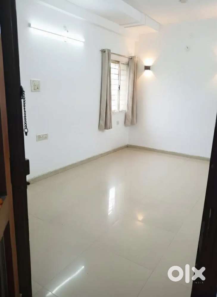 1 BHK FLAT  525 sq ft  CCTV