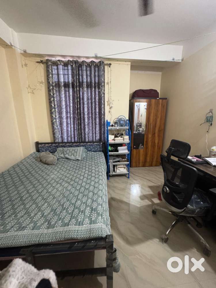 Need a female roommate for 2bhk apartment urgently