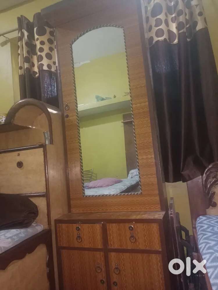 Dressing table