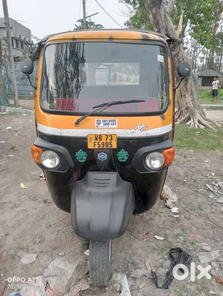 Piaggio auto rickshaw