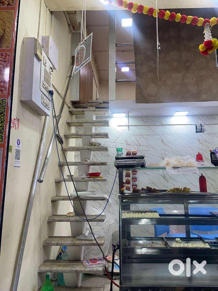 Only for store or 4 pepole seeting