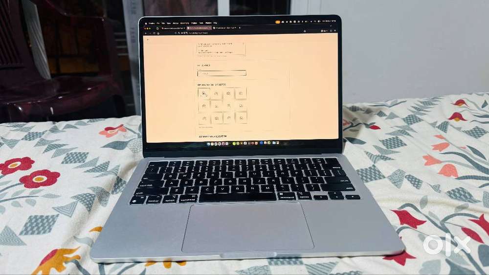 13″ MacBook Air - Silver, M3, 16GB, 256GB RAM, In-Warranty
