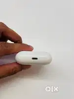 Apple Airpods Pro 1st gen Right Earbud and box in GOOD CONDITION