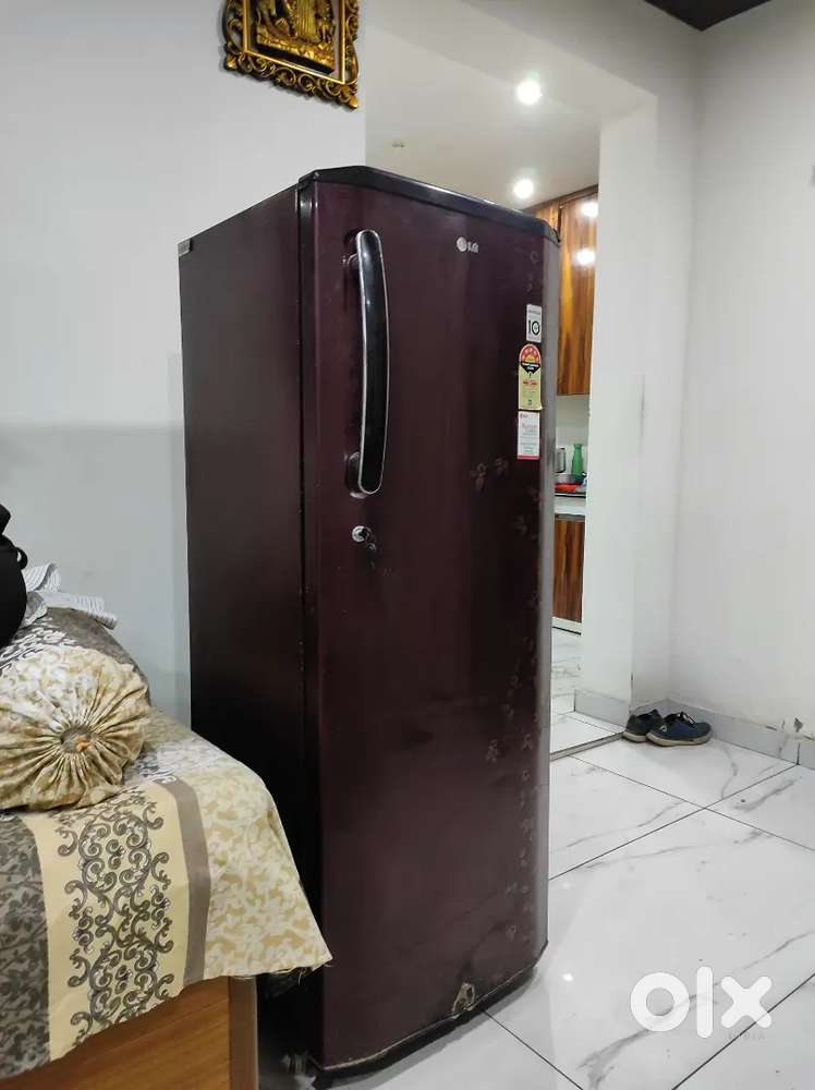 LG Fridge 260ltrs , 5 Star Cooling , Maroon Colour