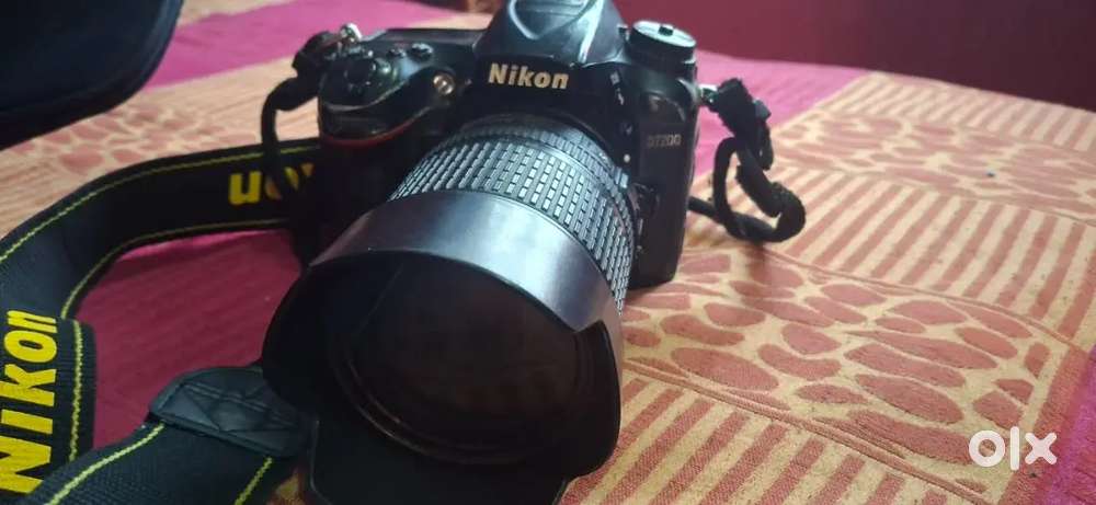 Nikon 7200