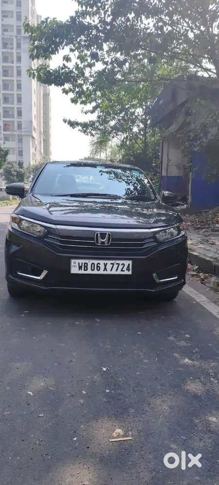 Honda amaze 2022single owner,km12600,mint condition.