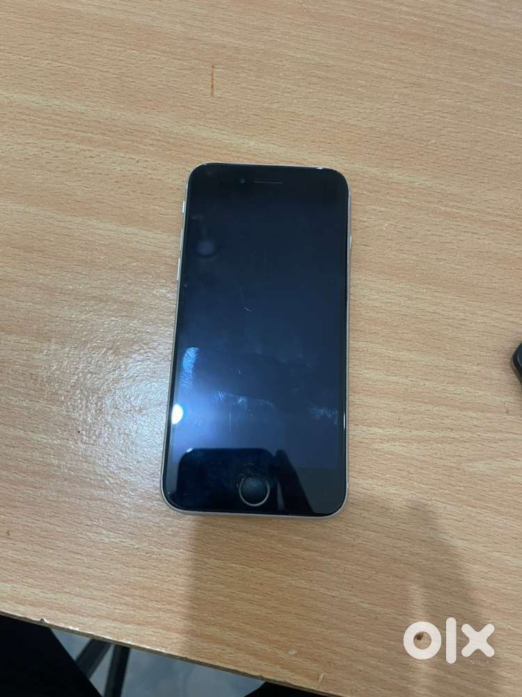 Iphone 8 , 64 gb , touch id all working , back break