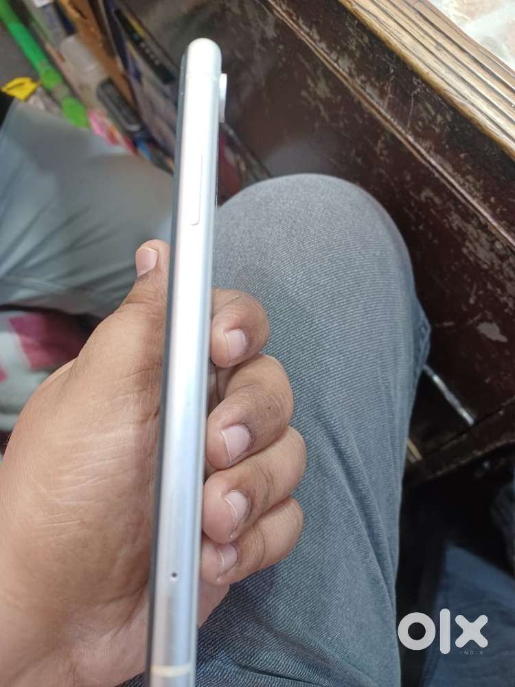 iPhone xr 64 gb new condition