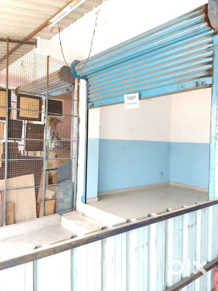 Shop for rent... main road Vanjuvancheri near padappi