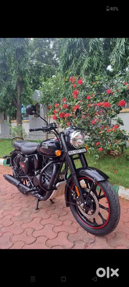Royal Enfield classic ABS Stealth black very good condition less used