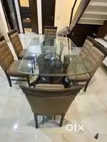 Dinning table with glass top