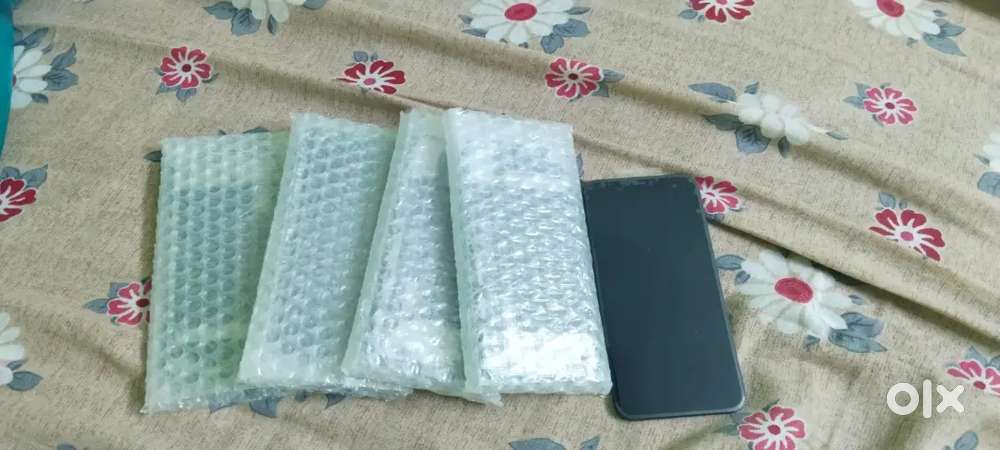 IPHONE 11 OG DISPLAY 4 PIECES AVAILABLE