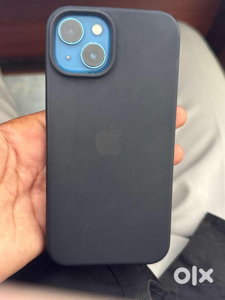 iphone 13 .