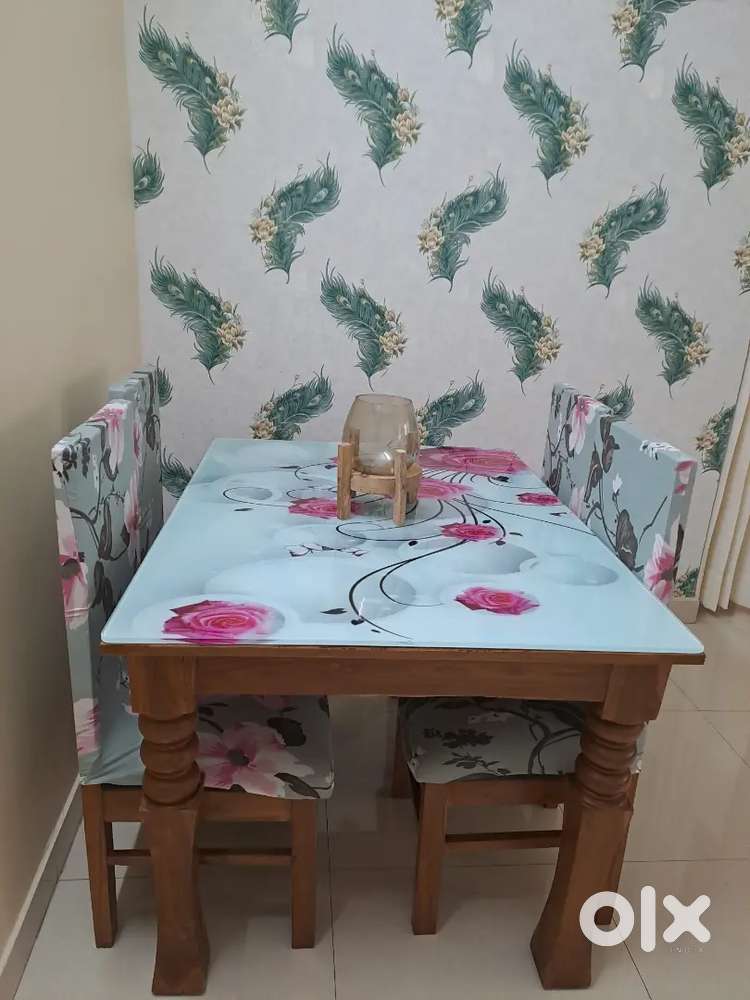 Dinning table 4 seter