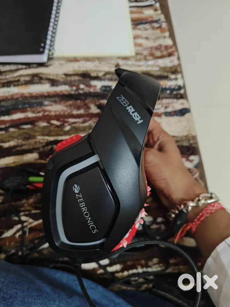 Gaming headphones