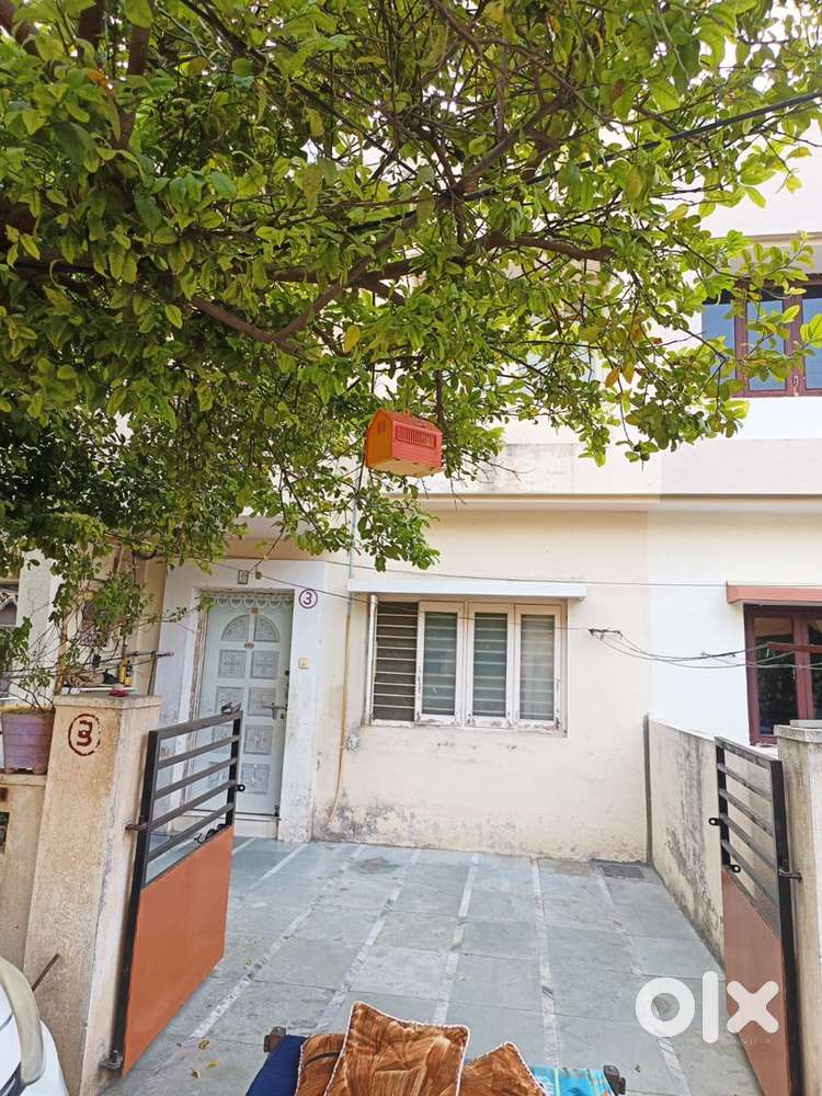 ઘર વેચાણ માટે — સત્યમ પાર્ક, સદુવાસવાણી રોડ, રાજકોટ