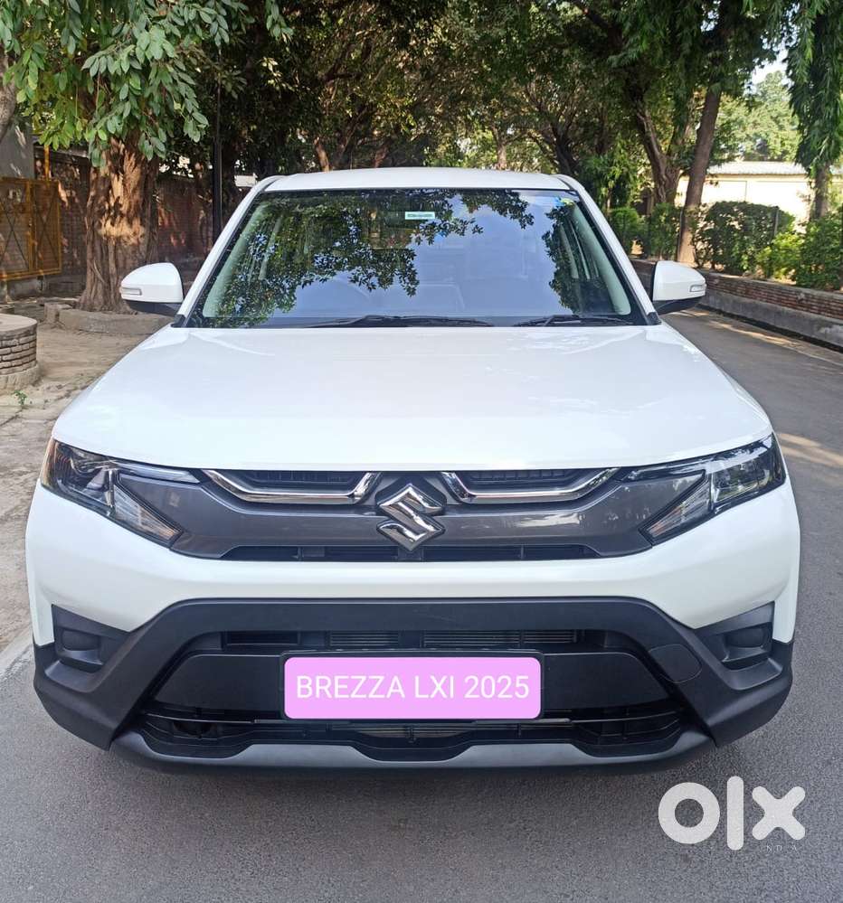 Maruti Suzuki Brezza 1.5 LXI SMART HYBRID, 2025, Petrol