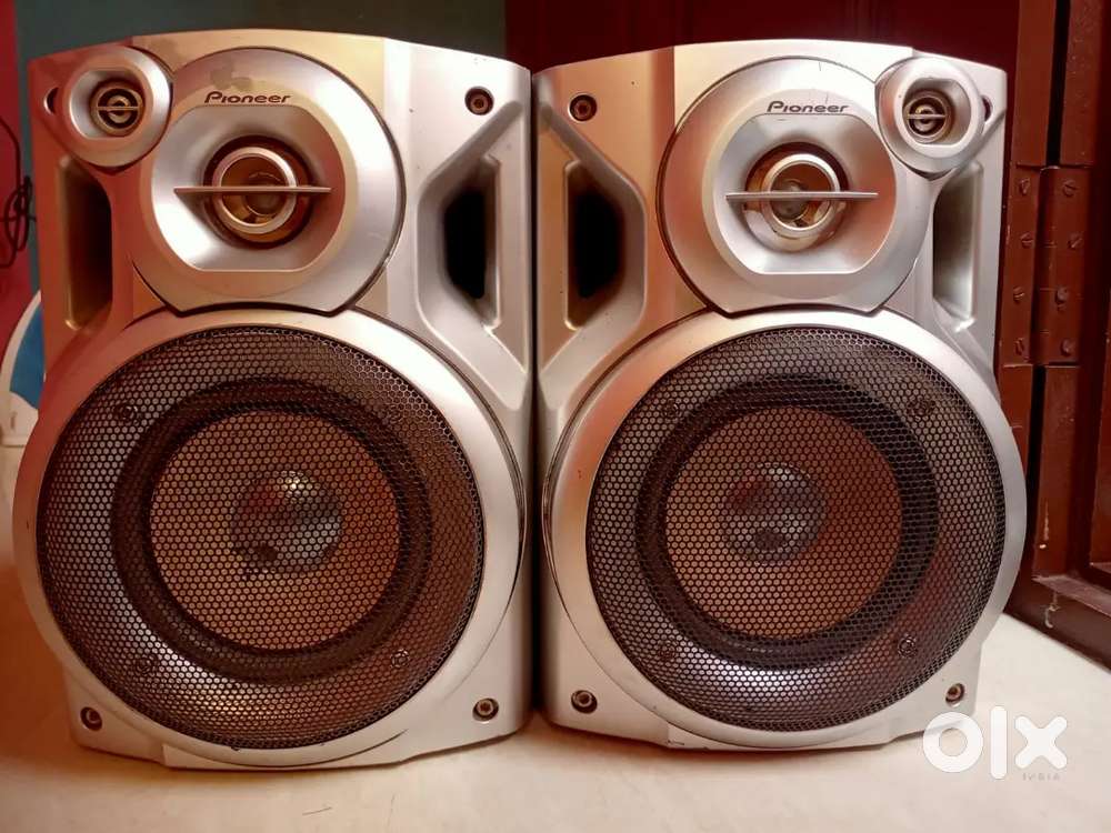 PIONEER 3WAY 6OHMS 100WATTS SPEAKER GOOD CONDITION