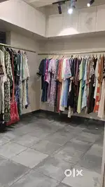 Shared entrance. Ground floor. Best for ladies apparels businesses
