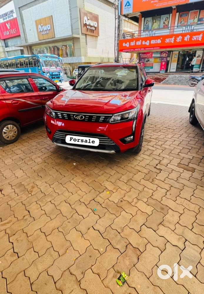 Mahindra XUV300 Petrol Well Maintained