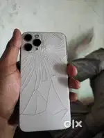 I phone 11 pro 64gb only phone he  bil box nhi he