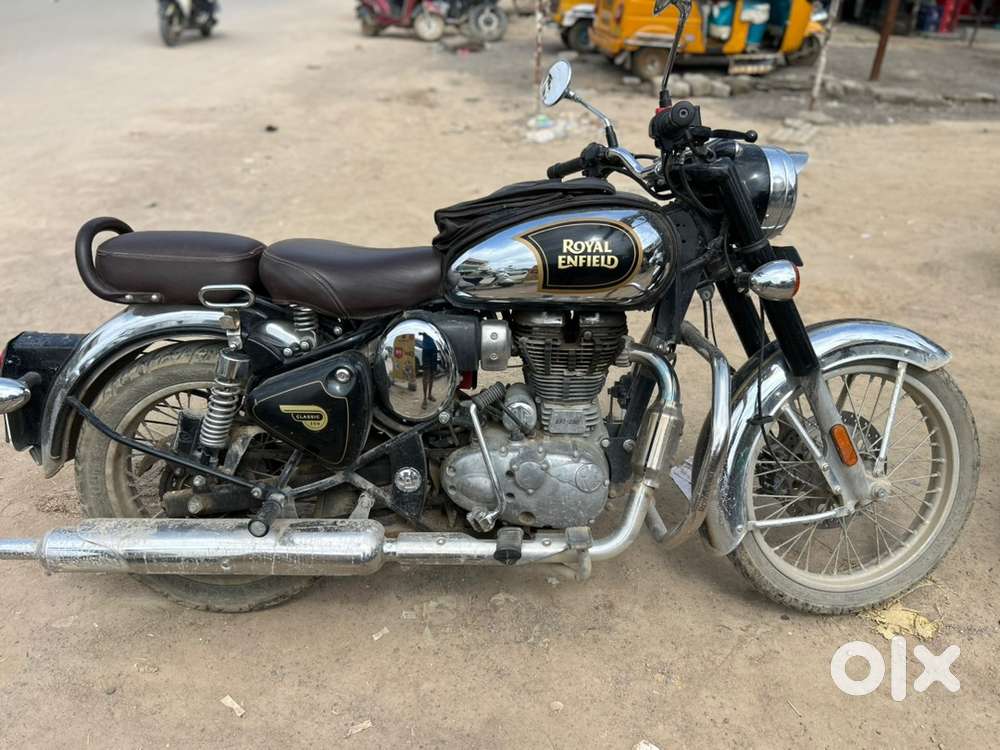 Royal Enfield Classic 350 Chrome Block color
