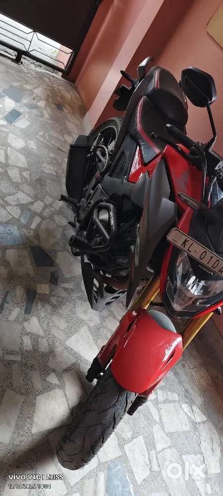 Well maintained Honda 300 f, 6 gear transmission,