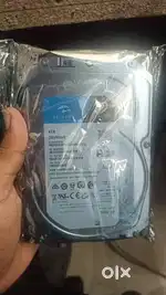 4TB Seagate skyhawk harddisk