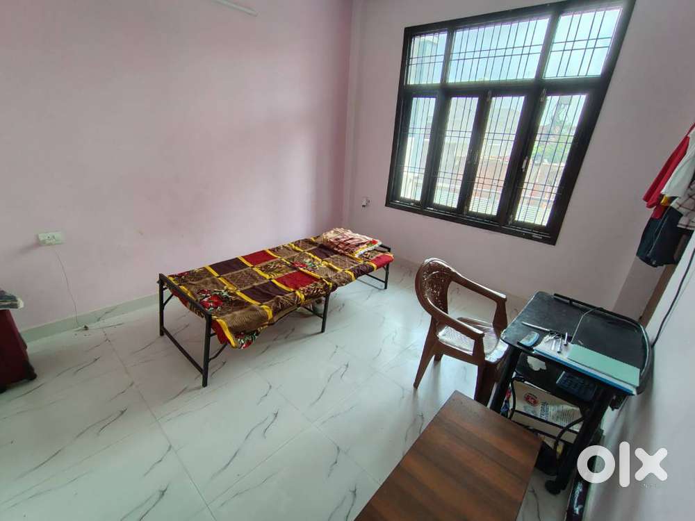 This room is best for single person, location in best environment ️